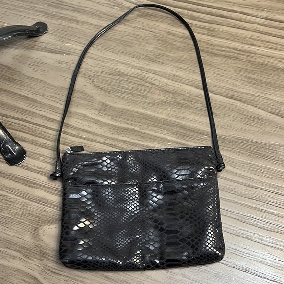 VTG BLACK LEATHER FAUX PYTHON BAGS BY PINKY BAG - Picture 4 of 16